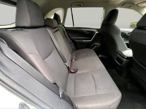 Used 2021 Toyota RAV4 LE AWD/4WD image 20