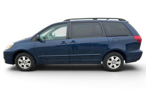 Used 2005 Toyota Sienna image 2