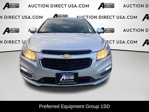 Used 2015 Chevrolet Cruze LT w/ Technology Package FWD image 2