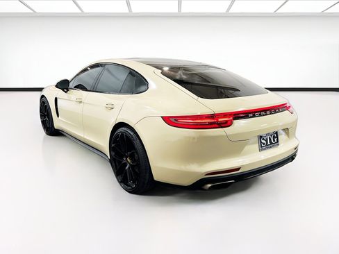 Used 2018 Porsche Panamera 4 w/ Premium Package AWD/4WD image 6
