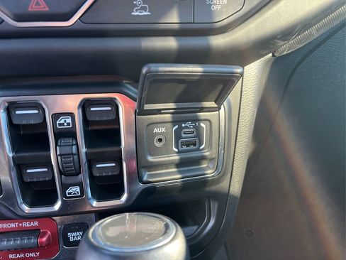 Used 2022 Jeep Wrangler Unlimited Rubicon 4xe w/ Dual Top Group image 29