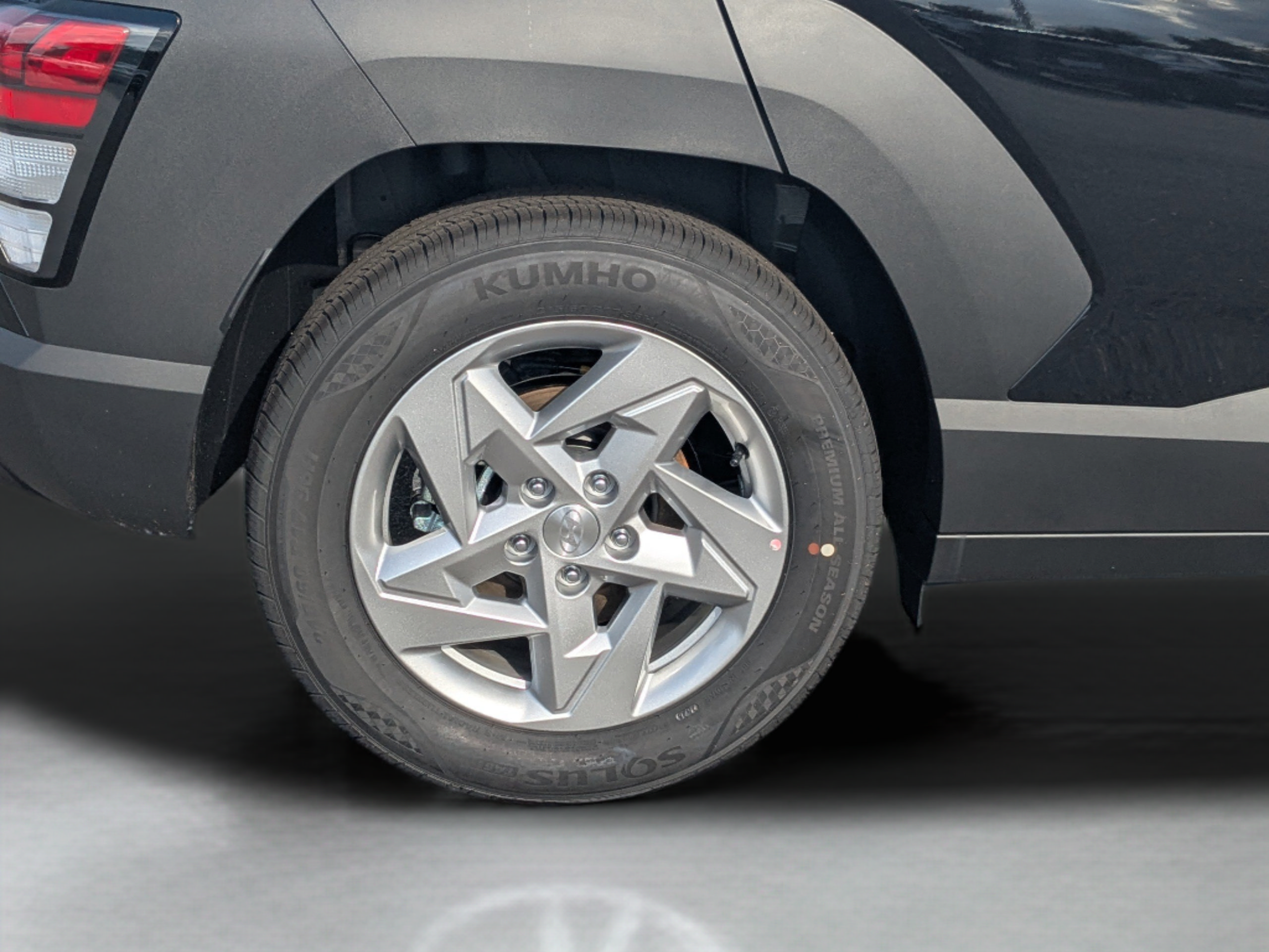 New 2027 Hyundai Kona SE FWD image 31