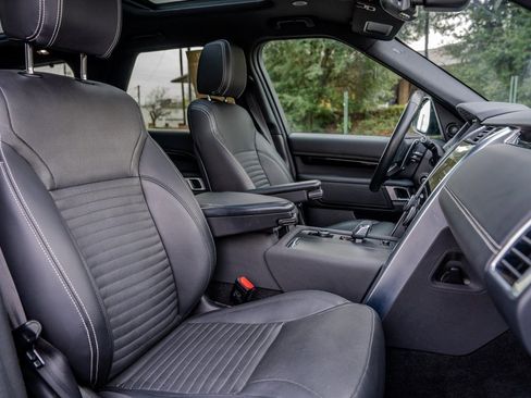 Used 2023 Land Rover Discovery S R-Dynamic image 23