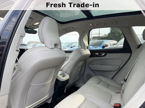 Used 2023 Volvo XC60 B5 Plus FWD image 18
