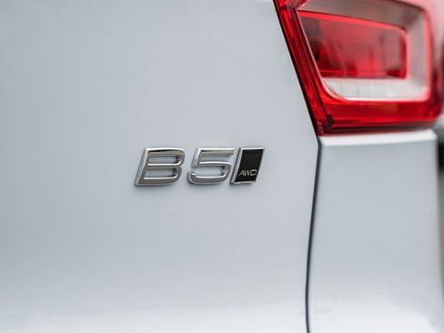 New 2026 Volvo XC40 B5 Plus w/ Protection Package Premier image 7