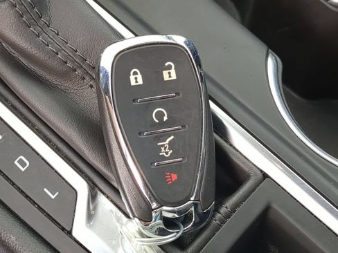 Used 2020 Chevrolet Equinox LT w/ Driver Convenience Package FWD image 39