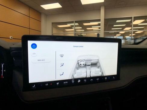 New 2025 Ford Maverick XLT w/ XLT Luxury Package image 16