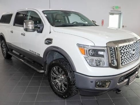 Used 2018 Nissan Titan Platinum Reserve w/ Platinum Utility Package image 7