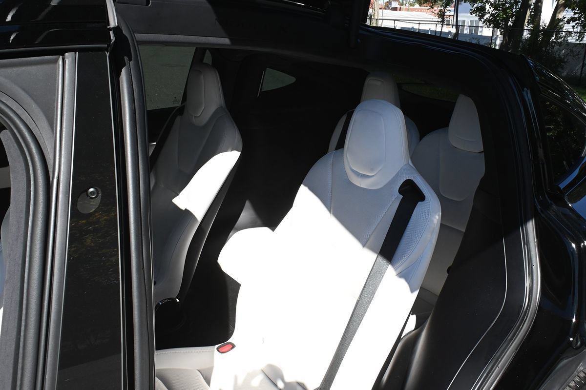 Used 2022 Tesla Model X AWD/4WD image 9
