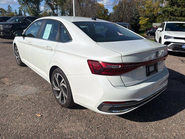 Certified 2026 Volkswagen Jetta SEL FWD image 5