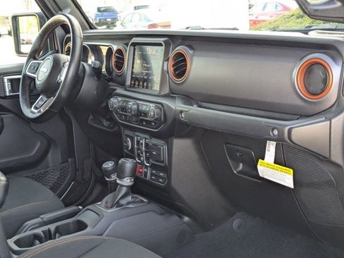 Used 2022 Jeep Gladiator Mojave w/ Cold Weather Group image 22