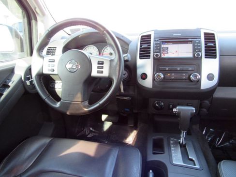 Used 2013 Nissan Xterra PRO-4X w/ Pro-4x Leather Pkg image 8