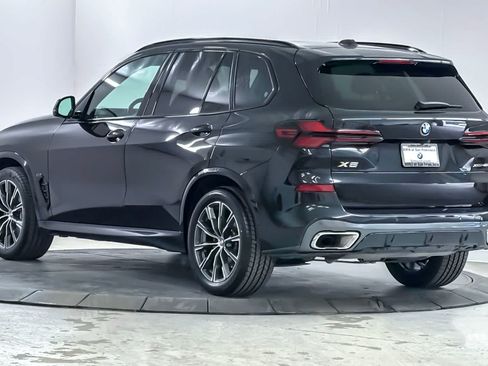 Used 2024 BMW X5 xDrive40i w/ M Sport Package AWD/4WD image 6