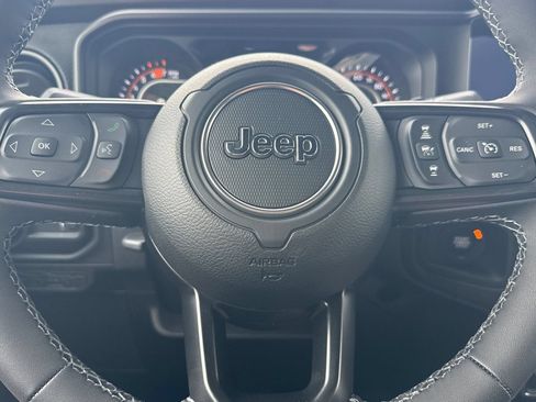 New 2026 Jeep Wrangler Unlimited Rubicon AWD/4WD image 23