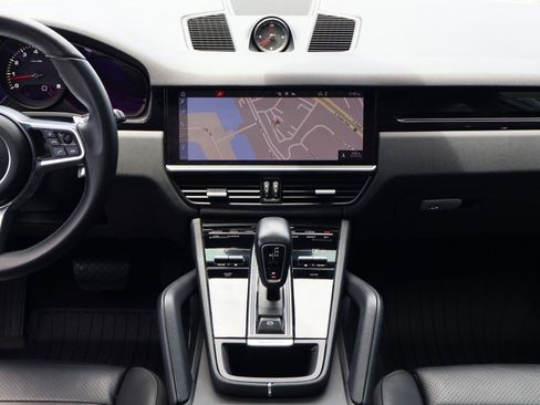 Certified 2021 Porsche Cayenne AWD/4WD image 20
