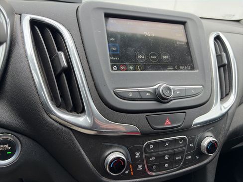 Used 2019 Chevrolet Equinox LT image 4