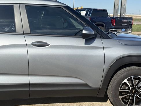 New 2026 Chevrolet TrailBlazer LT w/ Convenience Package image 8