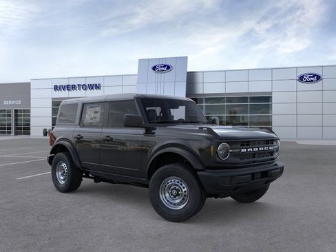 New 2025 Ford Bronco 4-Door image 9