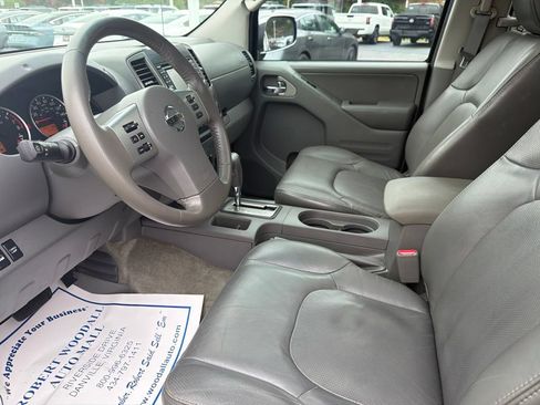 Used 2016 Nissan Frontier SL AWD/4WD image 16