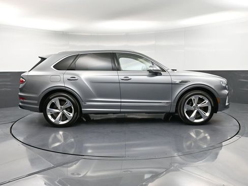 New 2025 Bentley Bentayga image 9
