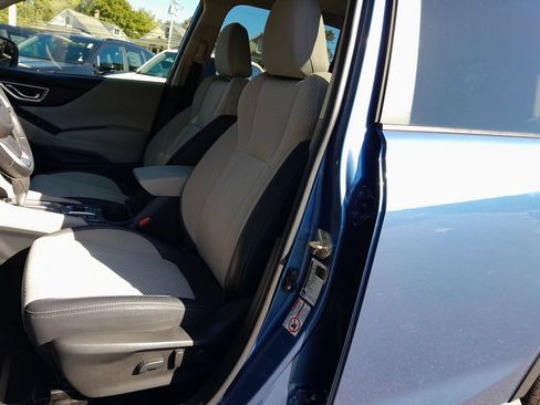 Used 2019 Subaru Forester Premium AWD/4WD image 14