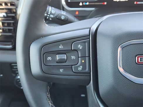 Used 2025 GMC Sierra 2500 AT4 w/ AT4 Premium Plus Package image 28