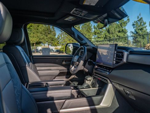 Certified 2025 Toyota Tundra Limited AWD/4WD image 20