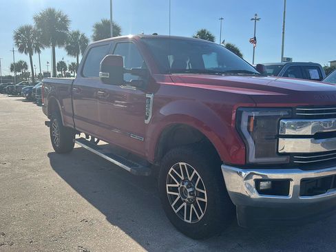Used 2018 Ford F250 Lariat w/ Lariat Value Package AWD/4WD image 4