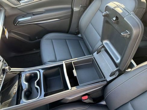 New 2026 Chevrolet Traverse LT w/ Sun and Wheel Package image 22