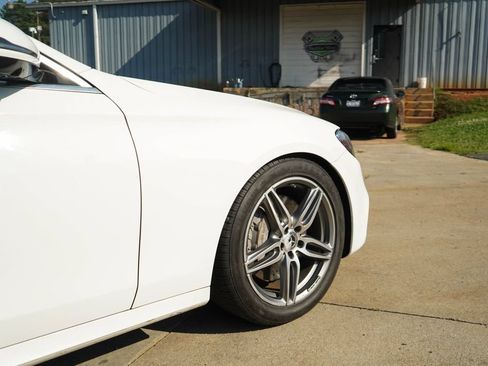 Used 2019 Mercedes-Benz E 300 image 19