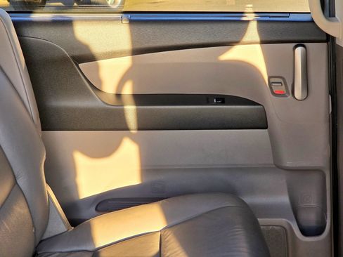 Used 2012 Honda Odyssey EX-L image 29