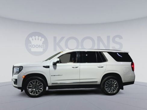 Used 2023 GMC Yukon Denali Ultimate AWD/4WD image 7