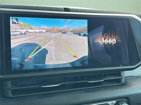 Certified 2024 Jeep Gladiator Sport image 31