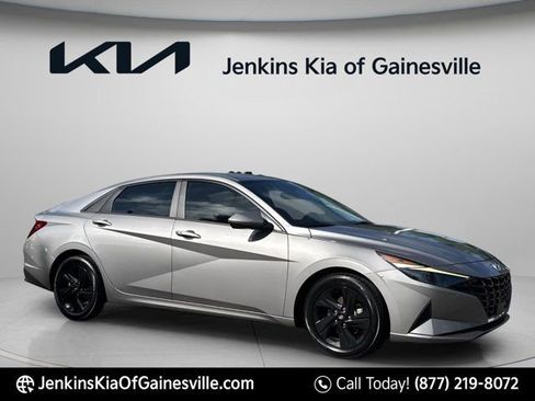 Used 2021 Hyundai Elantra SEL w/ Convenience Package FWD image 1