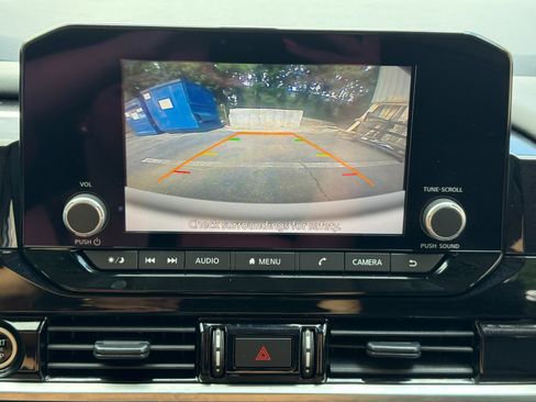 Used 2024 Nissan Pathfinder SV w/ SV Premium Package FWD image 25