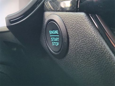 Used 2025 Ford Escape ST-Line w/ Equipment Group 301A image 9