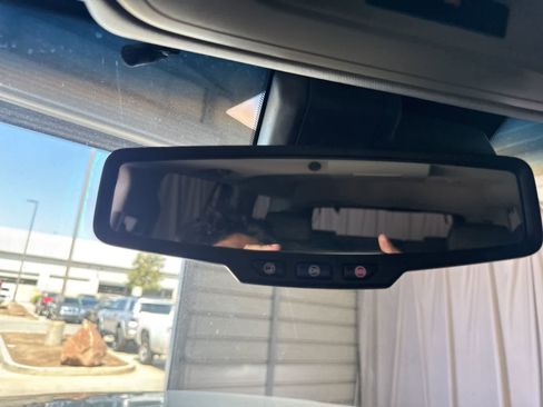 Used 2015 Chevrolet Tahoe LTZ RWD image 22