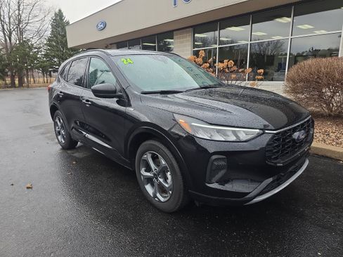 Used 2024 Ford Escape ST-Line w/ Tech Pack #1 AWD/4WD image 1