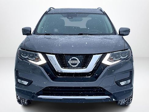 Used 2017 Nissan Rogue SL image 2