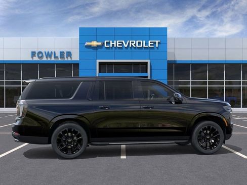 New 2026 Chevrolet Suburban RST image 5