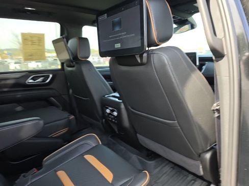 Used 2024 GMC Yukon AT4 w/ Technology Package AWD/4WD image 33