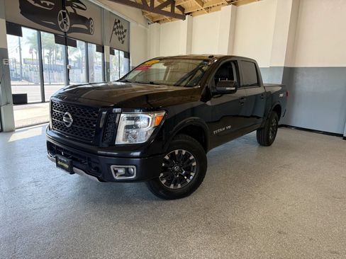 Used 2019 Nissan Titan PRO-4X AWD/4WD image 3