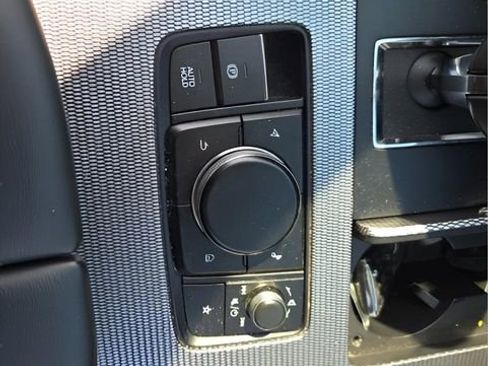 Used 2024 MAZDA CX-90 3.3 Turbo w/ Preferred Plus image 19