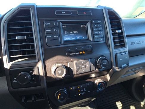 Used 2019 Ford F250 XL w/ STX Appearance Package image 4