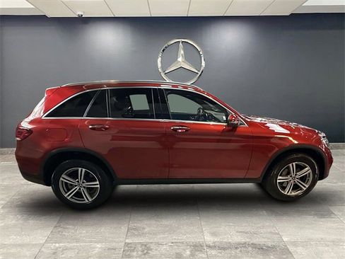 Certified 2022 Mercedes-Benz GLC 300 4MATIC image 2
