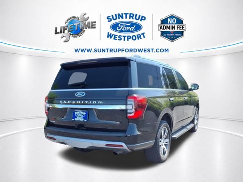 Used 2024 Ford Expedition Limited AWD/4WD image 3