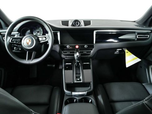New 2026 Porsche Macan image 22