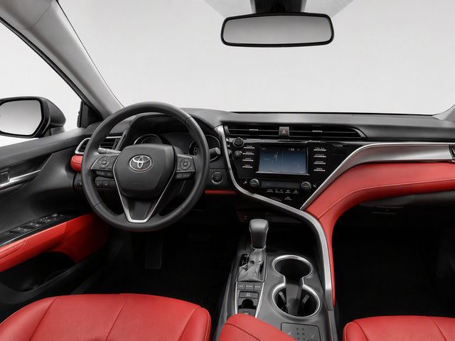 Used 2018 Toyota Camry XSE FWD image 21