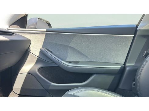 Used 2025 Tesla Model 3 Long Range RWD image 30