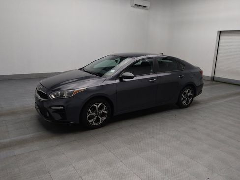 Used 2020 Kia Forte LXS FWD image 2